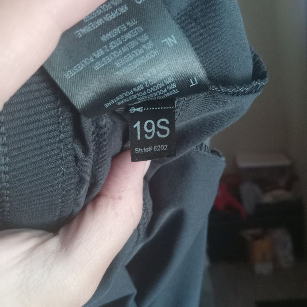 Kuhl Charcoal Grey Freeflex Metro Pants Size Large Short - Picture 6 of 6
